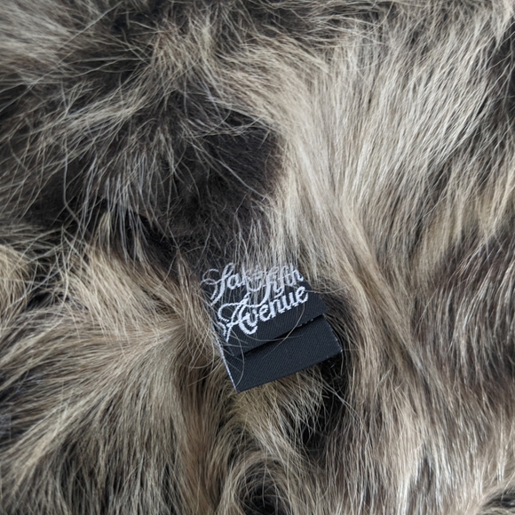 Vintage SAKS FIFTH AVENUE Fur Hat - Picture 9 of 12